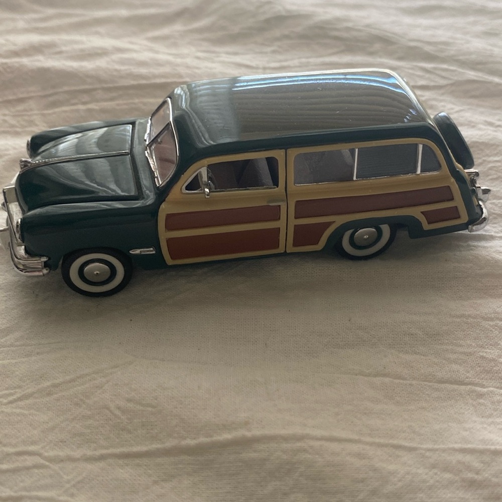 Franklin Mint 1950 Ford Station Wagon